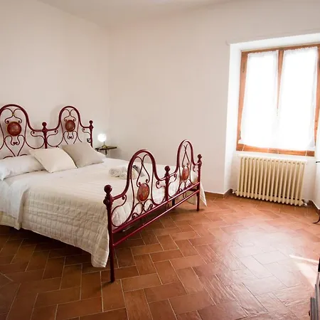 Il Sasso Di San Galgano Κατάλυμα σε φάρμα *